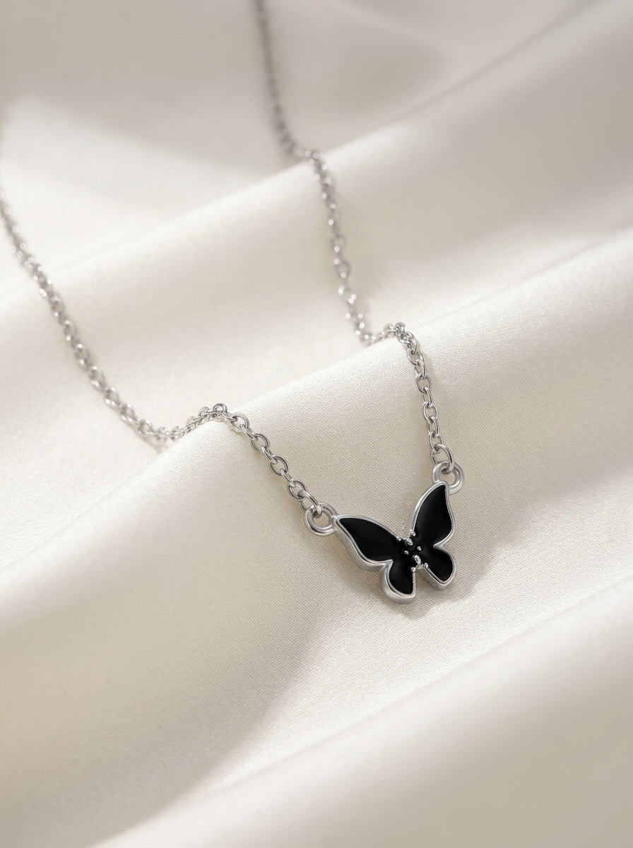 Onyx Flutter Necklace