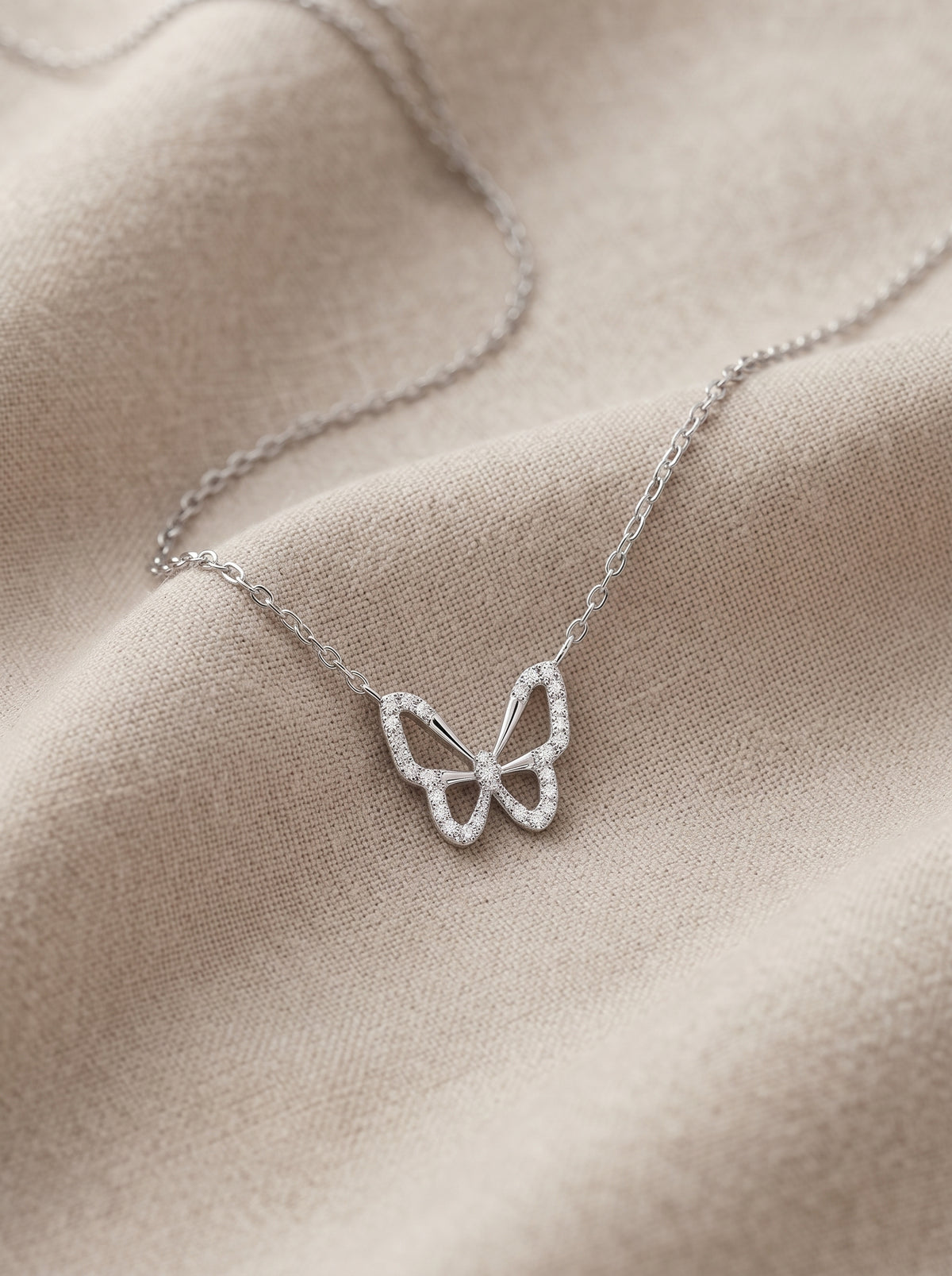 Ailes Necklace