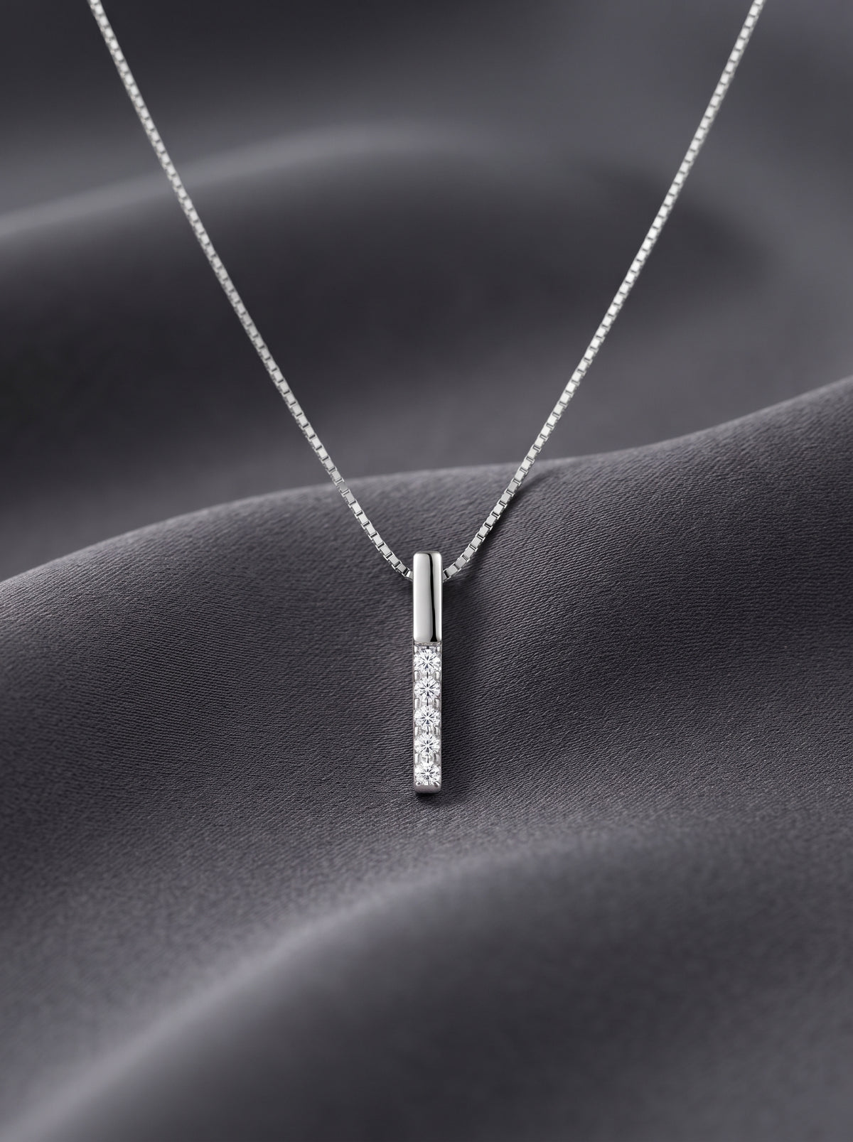 Vertical Lumière Necklace